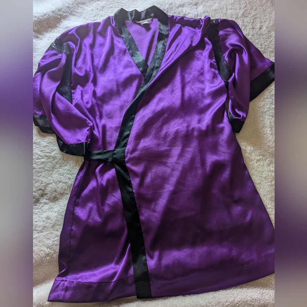 Vintage Victoria's Secret Womens Robe XS PURPLE Satin And Black Lace Robe Gown